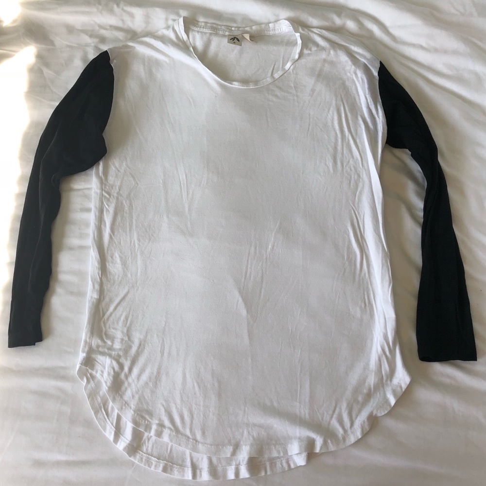 Feathers Long Sleeve (Size: S) **Fits like a M**